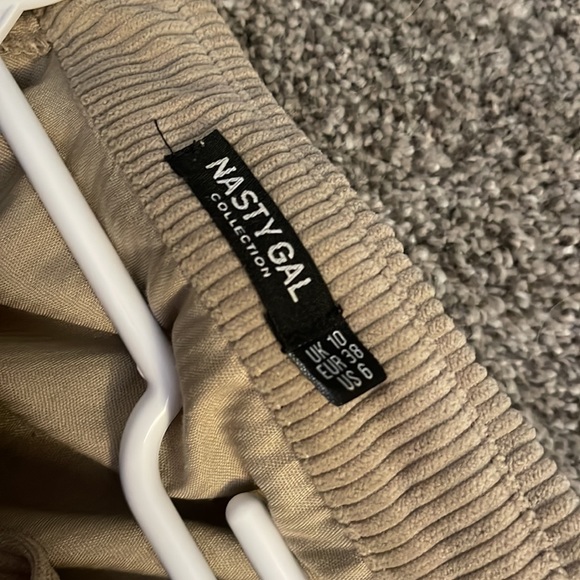 NastyGal Corduroy Shirt Jacket - Picture 4 of 4